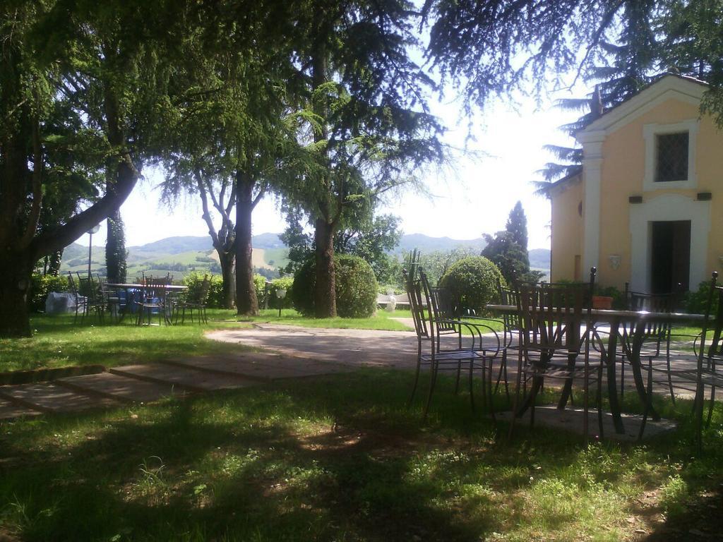 Villa Montrona Rr Imola Exterior photo